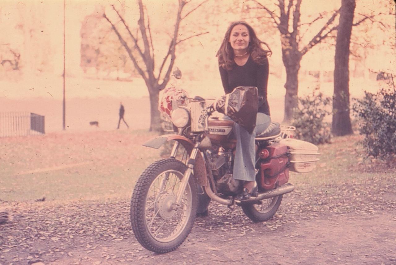 Portrait : Anne-France Dautheville, première motarde à faire le tour du monde en solitaire
